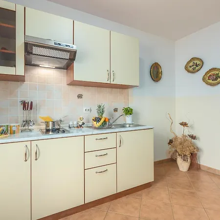 Marija Franko Sunny - A2 Apartman *